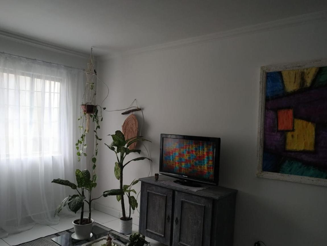 Casa Em - Próxima à